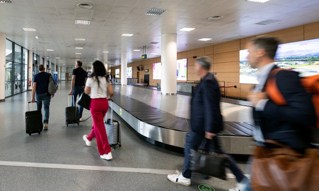 Réservez votre navette ski au départ de l'Aéroport Pau Pyrénées Réservez votre navette ski au départ de l'Aéroport Pau Pyrénées
